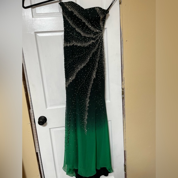 Riva Designs Green ombré beaded prom/evening dress size 6 - Picture 5 of 5
